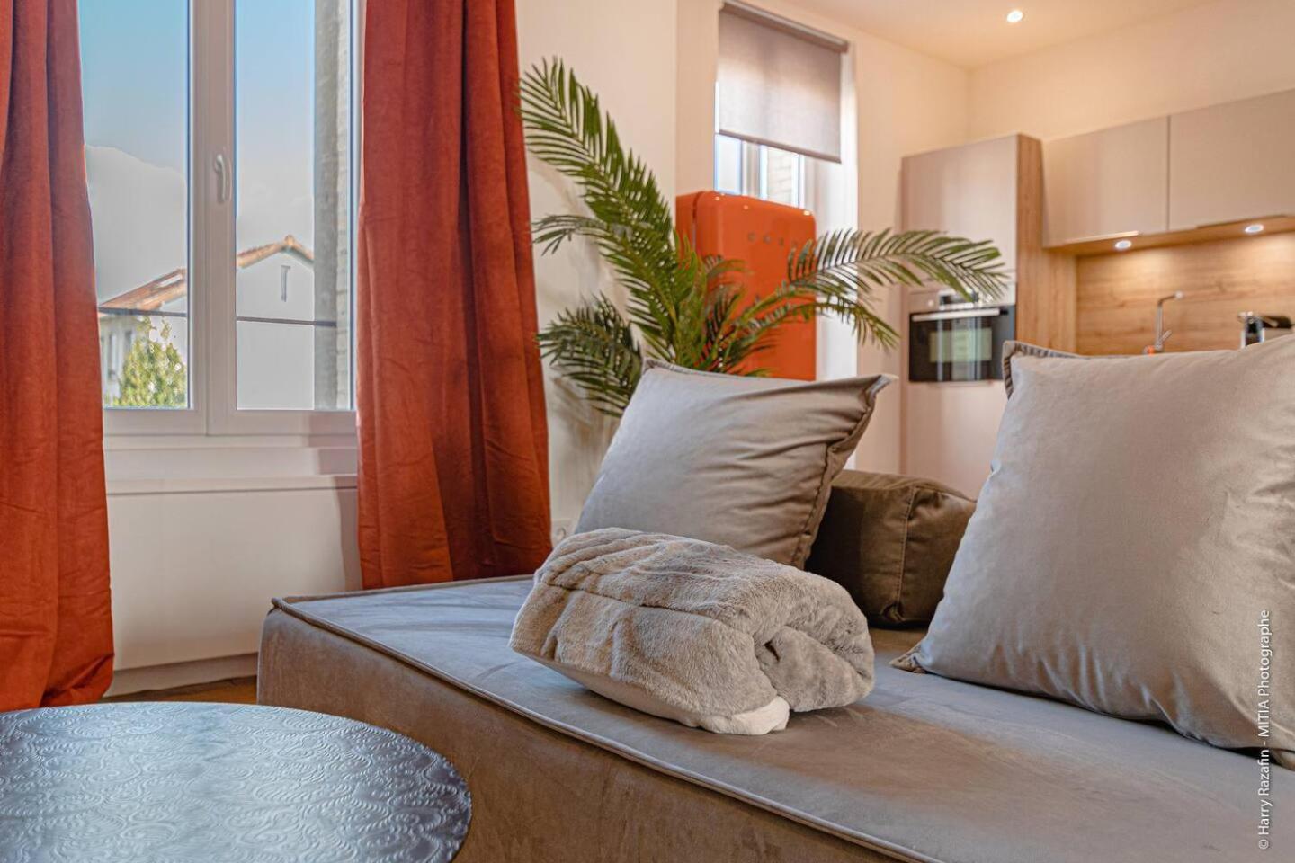Les Suites Locarno Limoges Eksteriør bilde